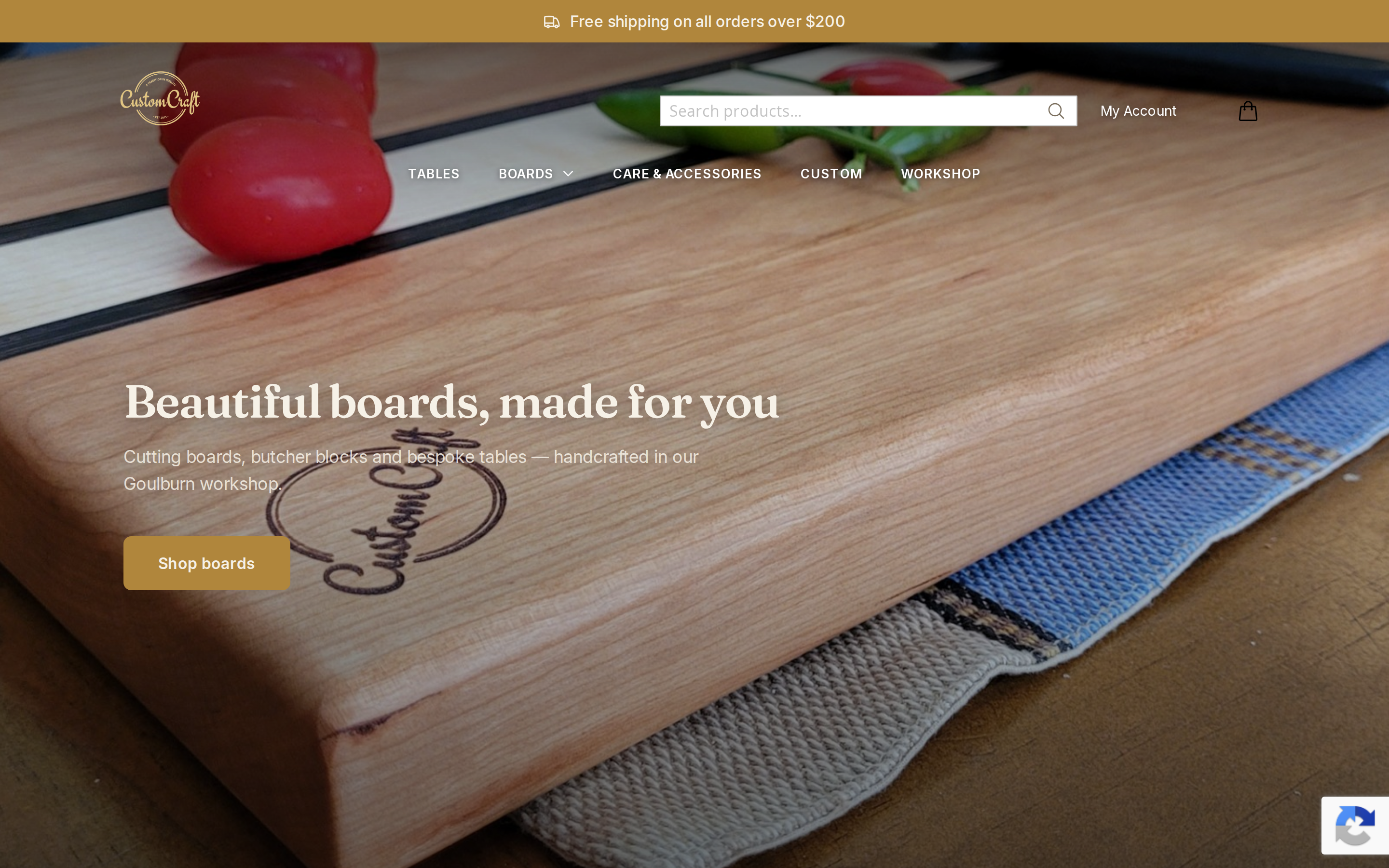 A live Magento 2 storefront built on a Lurox theme — homepage hero, product grid and footer